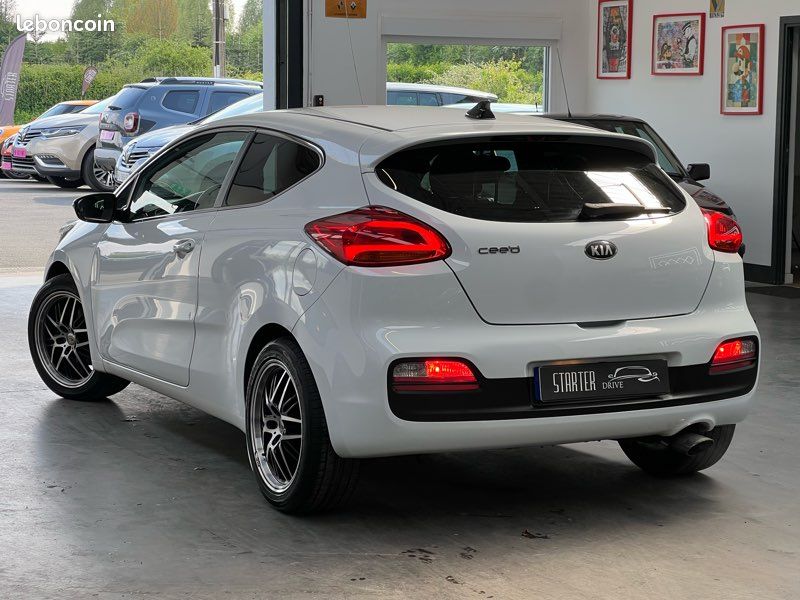 🟢 Kia Ceed Coupe 1.4 GDI 100ch Style "108000km-GPS" (image 7)