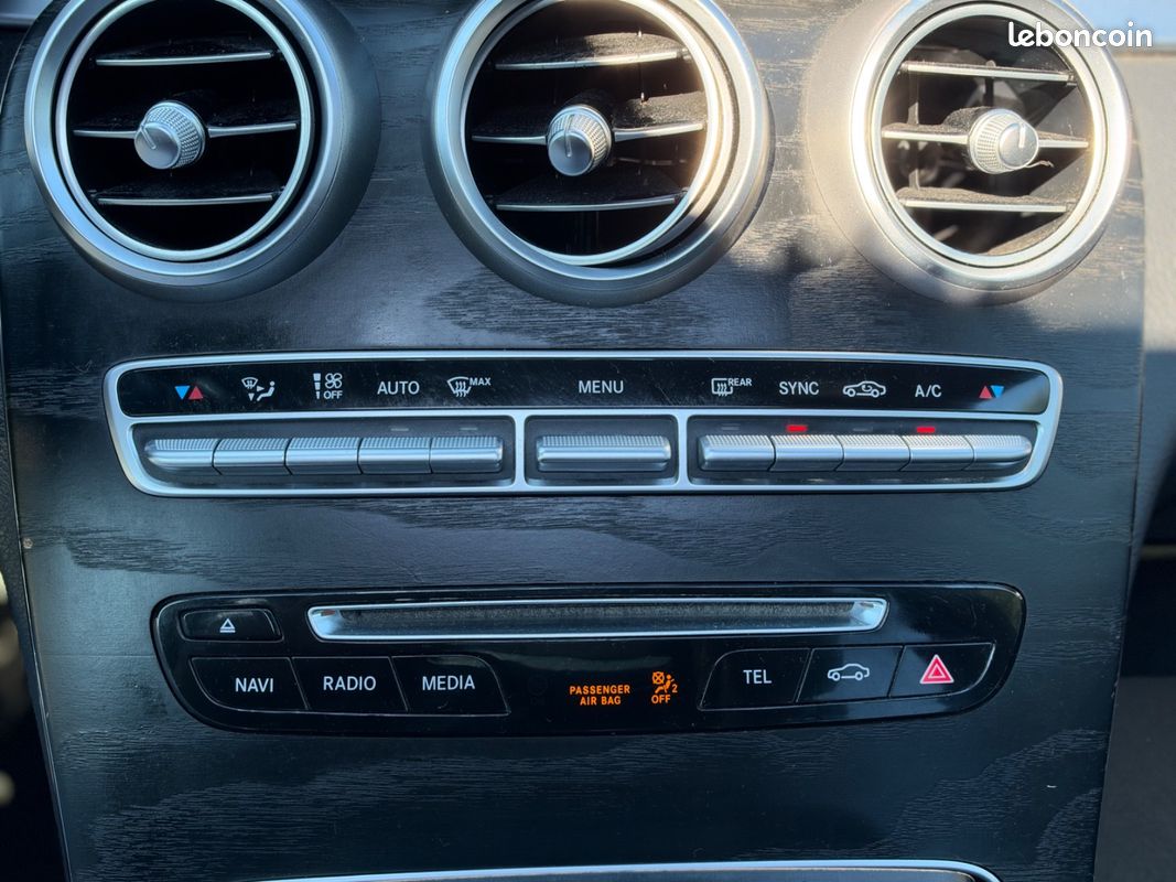 Mercedes CLASSE C BREAK 220 d Sportline 9G-Tronic {TOIT OUVRANT - SIEGE ELECTRIQUE - SON BURMESTER} (image 31)