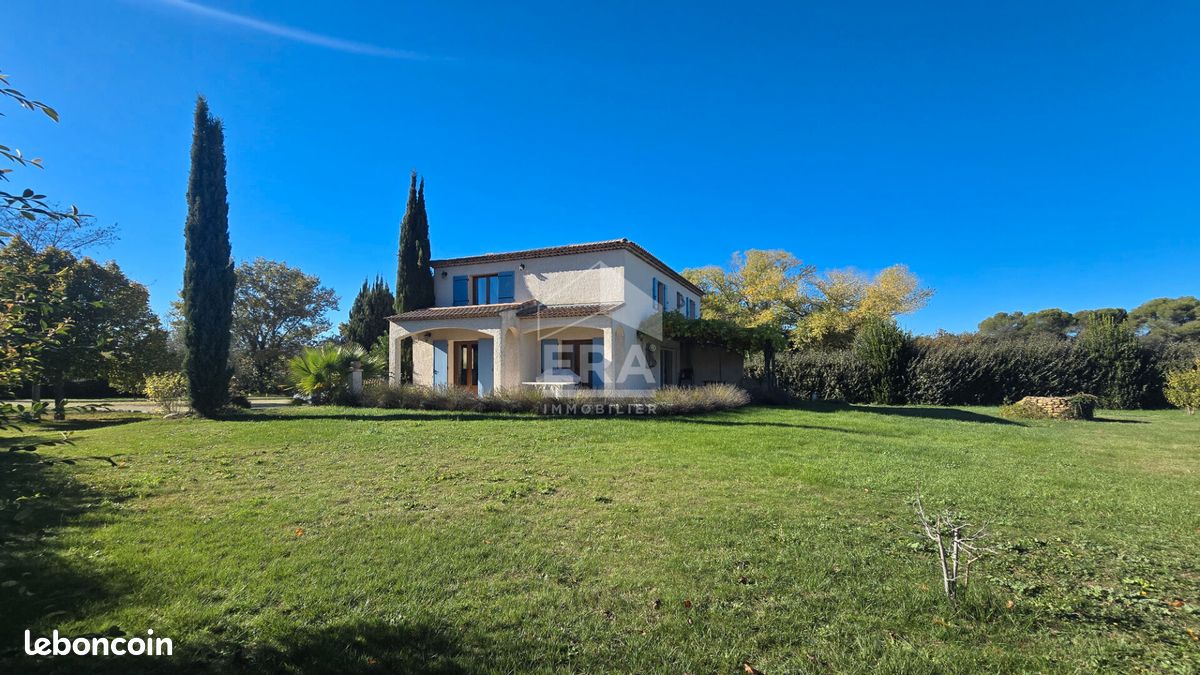Maison 6 pièces 198 m² · à Vernègues · 198 m² · 642 000 €