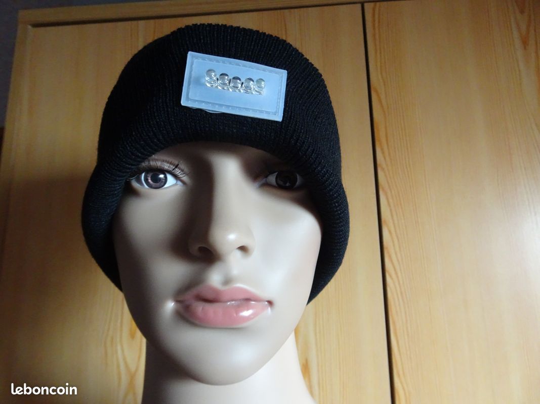 BONNET NOIR avec LED NEUF (image 5)