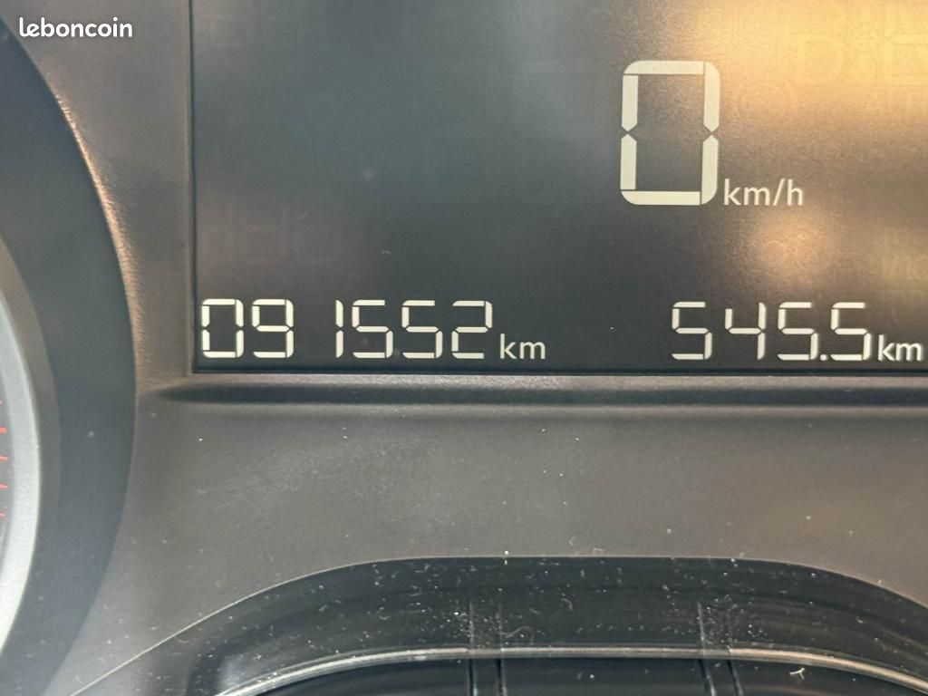PEUGEOT 208 1.5 BlueHDi S&S - 100 Allure GPS + RADAR AR + CLIM (image 20)