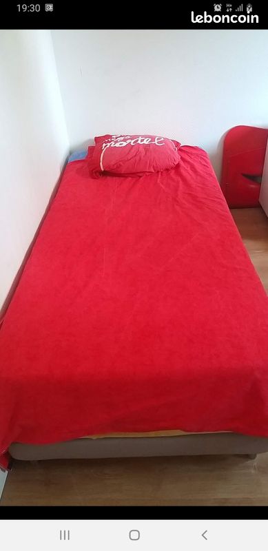 Placard 2 porte super avec un lit une seule place (image 6)