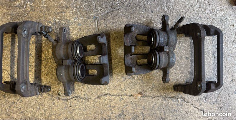 Paire d Étrier de frein avant 407 607 c5 c6 (image 2)