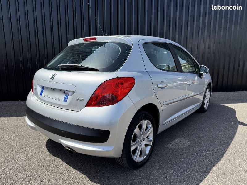 Peugeot 207 1.6 HDI110 EXECUTIVE PACK 5P (image 5)