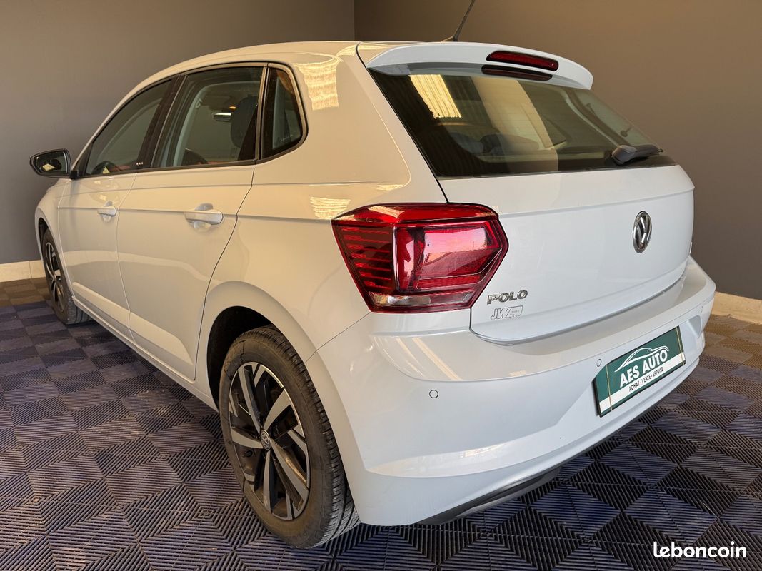 VOLKSWAGEN POLO 1.0 TSI 95 CH SS First Edition BEATS AUDIO (image 2)