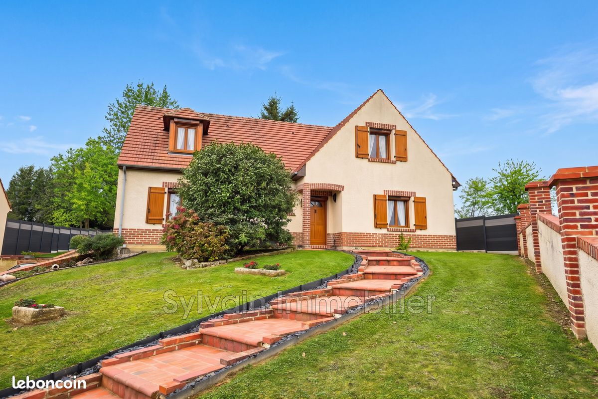 Maison 5 pièces 124 m² · à Songeons · 124 m² · 272 000 €