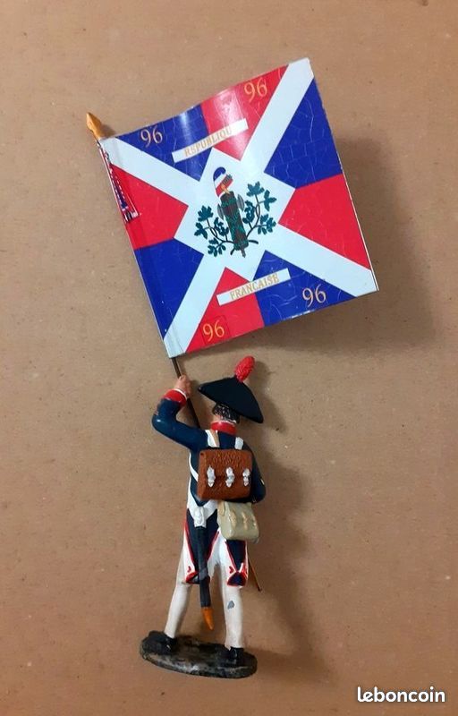 PLOMB FIGURINES D ARTISTES 60mm - SUR BASE?- PORTE-DRAPEAU