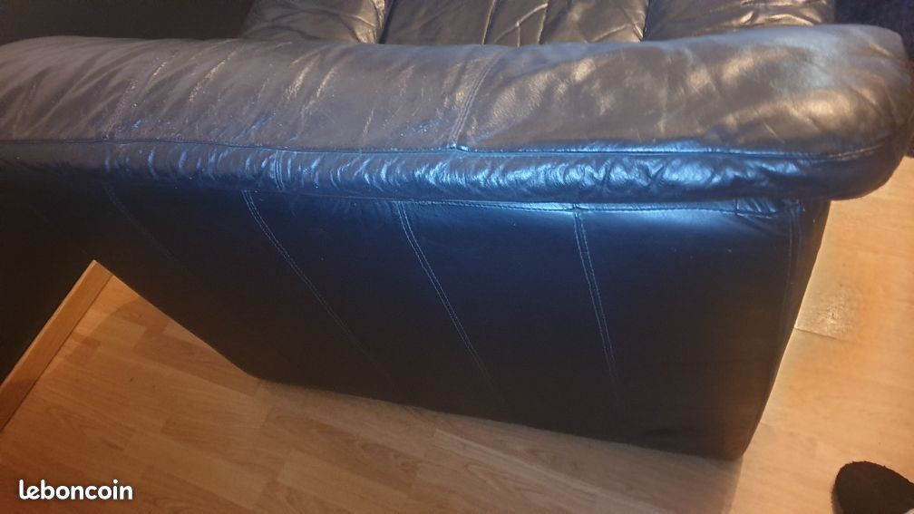 Fauteuil en cuir noir (image 3)