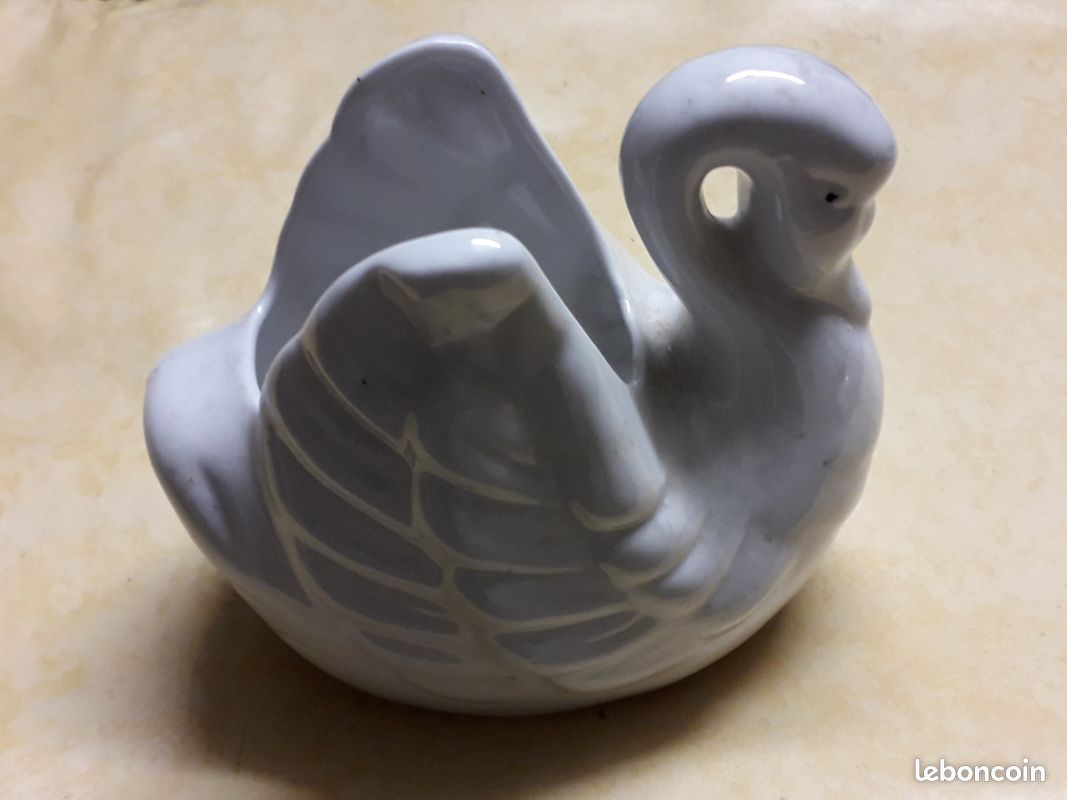 Cygne décoratif (image 1)