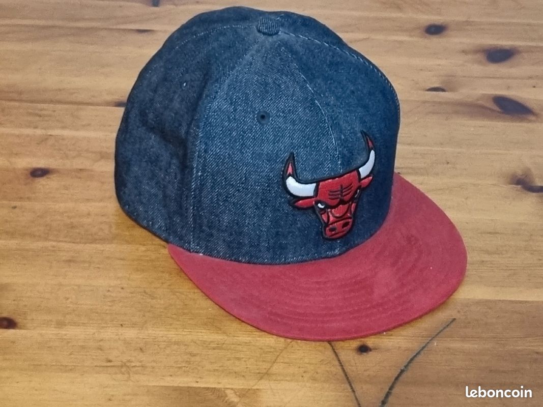 Lot de casquettes NBA (image 5)