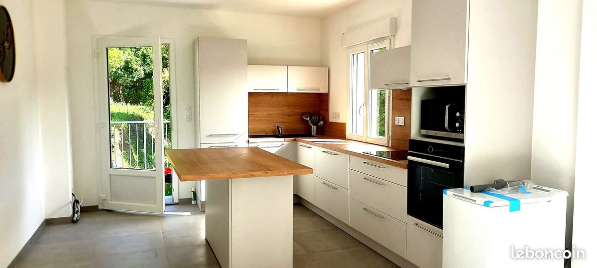 Appartement 3 pièces 60 m² · à Eccica-Suarella · 60 m² · 1 094 €/mois