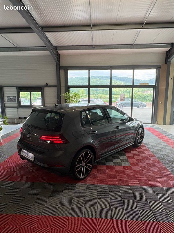 VOLKSWAGEN GOLF 7.5 GTE 204cv DSG6 HYBRIDE 5 Portes (image 12)