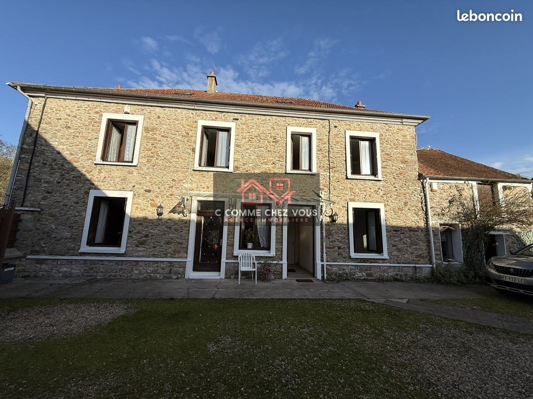 Maison 6 pièces 150 m² · à Liverdy-en-Brie · 150 m² · 230 000 €