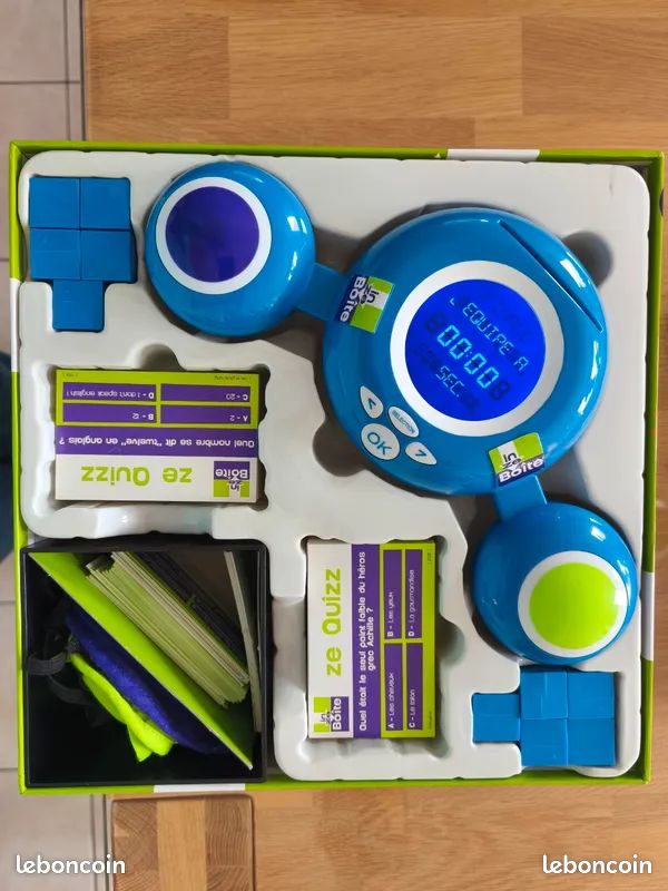 Jeu in ze boîte officiel en très bon état et divers (image 3)