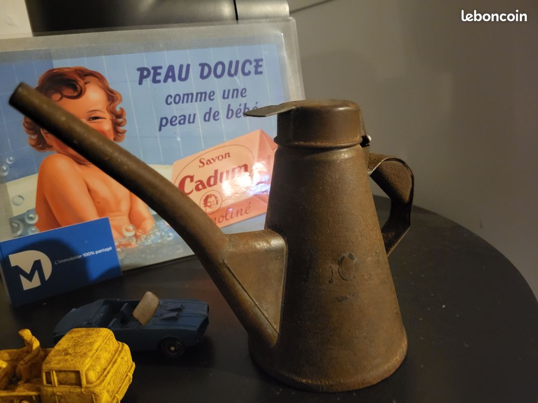 Art du garage - bec a huile, artisanal . 1950 (image 2)