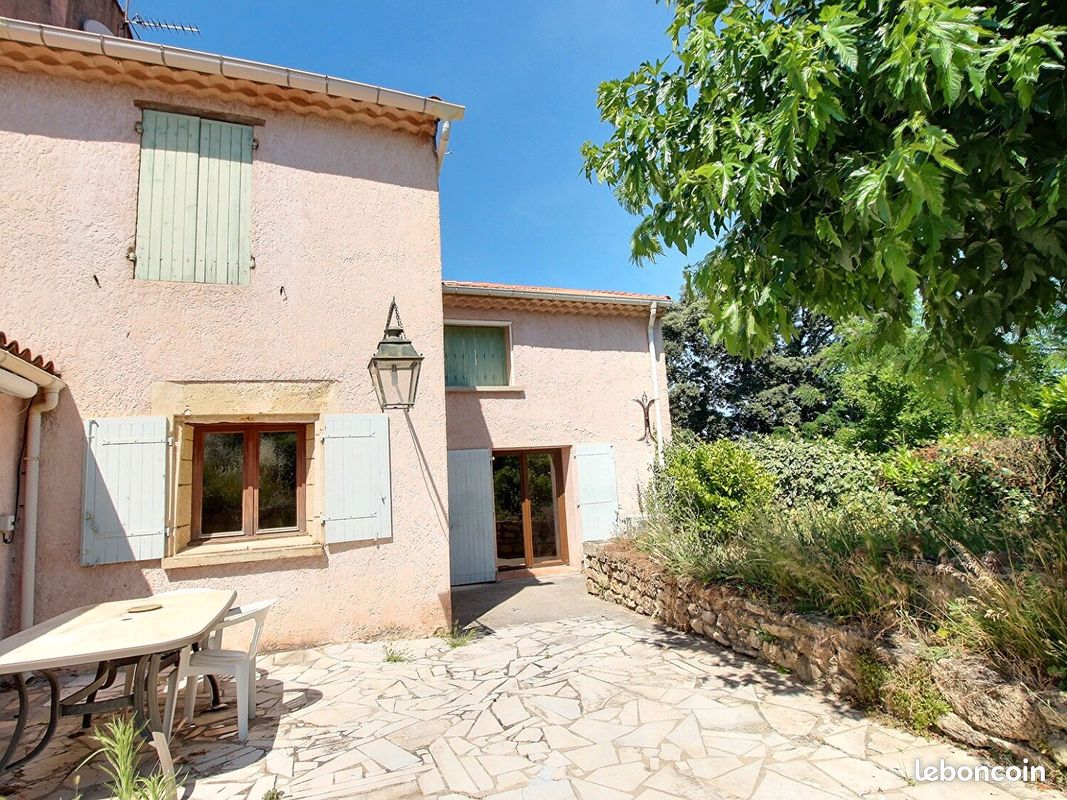 Maison 5 pièces 147 m² · à Sauveterre · 147 m² · 290 000 €