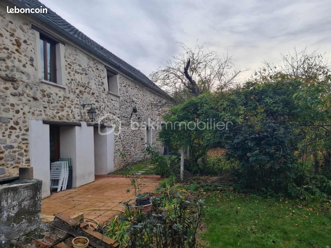 Maison 5 pièces 170 m² · à Neuilly-Saint-Front · 170 m² · 183 000 €