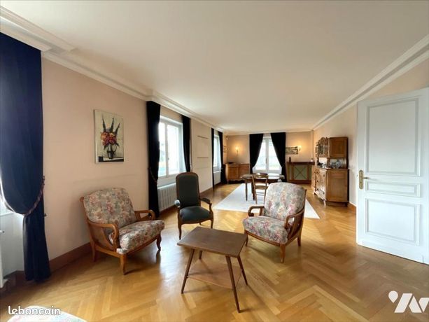 Maison 8 pièces 194 m²