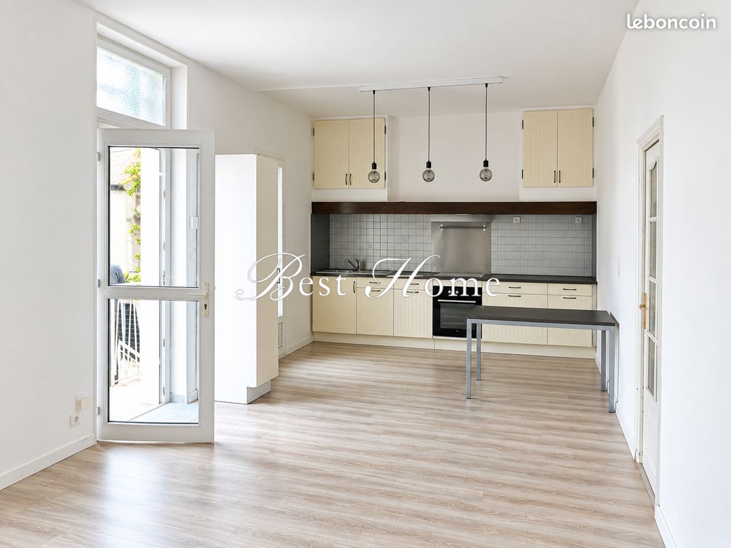 Appartement 3 pièces 60 m² · à Nîmes · 60 m² · 820 €/mois