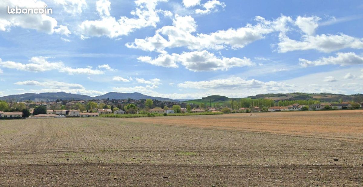 Terrain 542 m² Le Cendre · 103 000 €