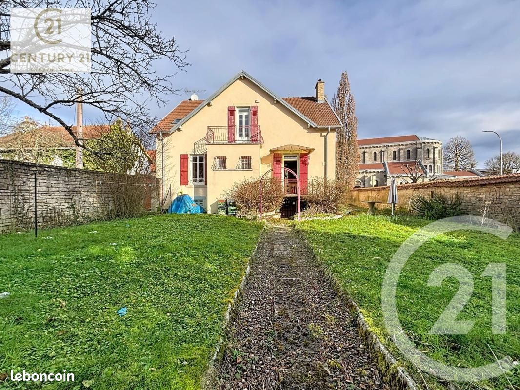 Maison 6 pièces 154 m² · à Vesoul · 154 m² · 210 000 €