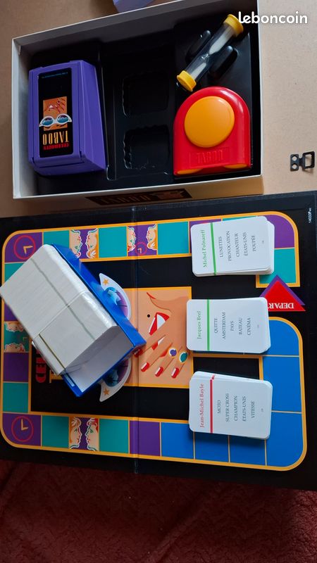 Jeu de société Taboo Celebrity (image 2)