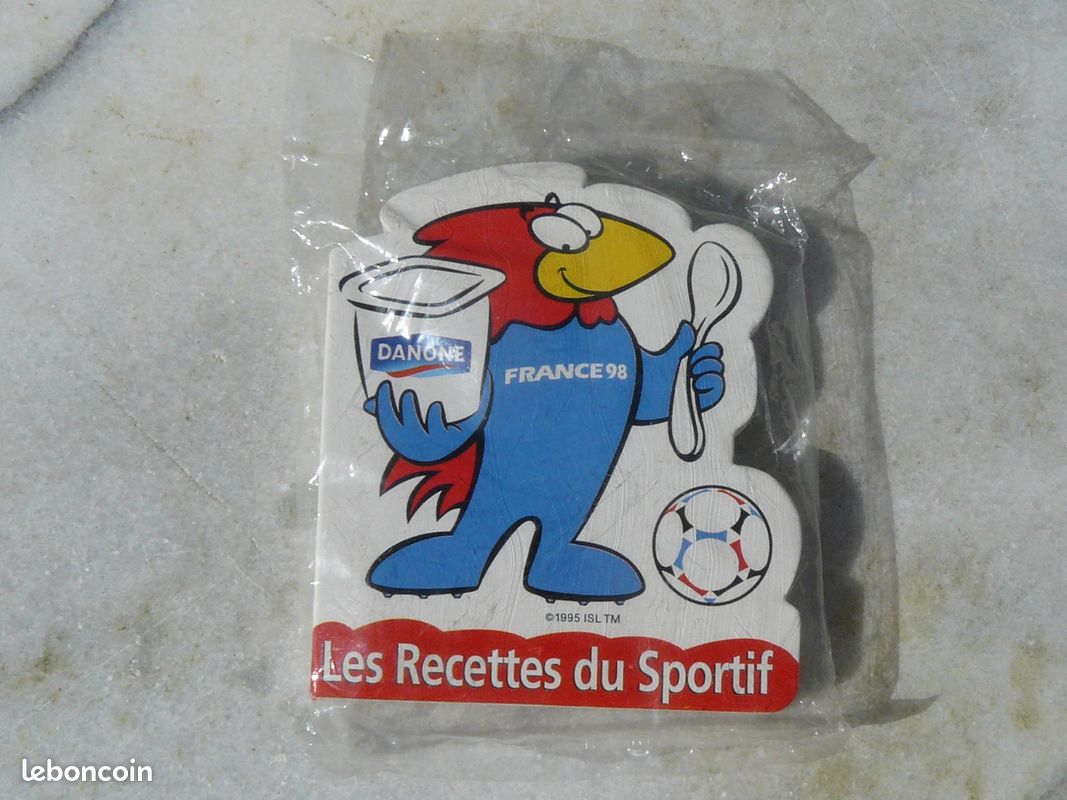 LOT 90 STICKERS PANINI + 84 DANONE - COUPE DU MONDE 1998