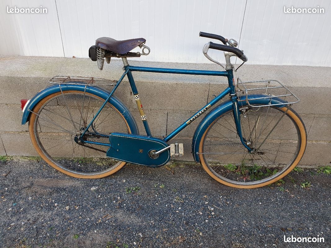 Superbe velo porteur Peugeot 650 vintage Vélos