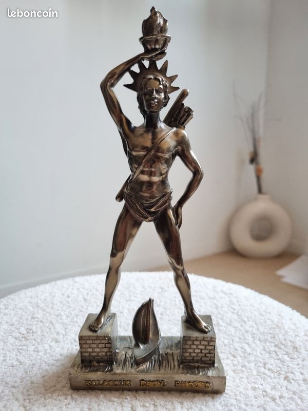 Statuette du Colosse de Rhodes – Figurine Décorative d'Hélios | Sculpture Mythologie Grecque (image 1)