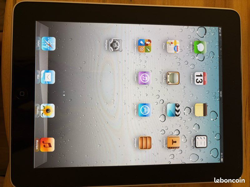 IPAD A1219 wifi 2010 16Go gris (image 1)