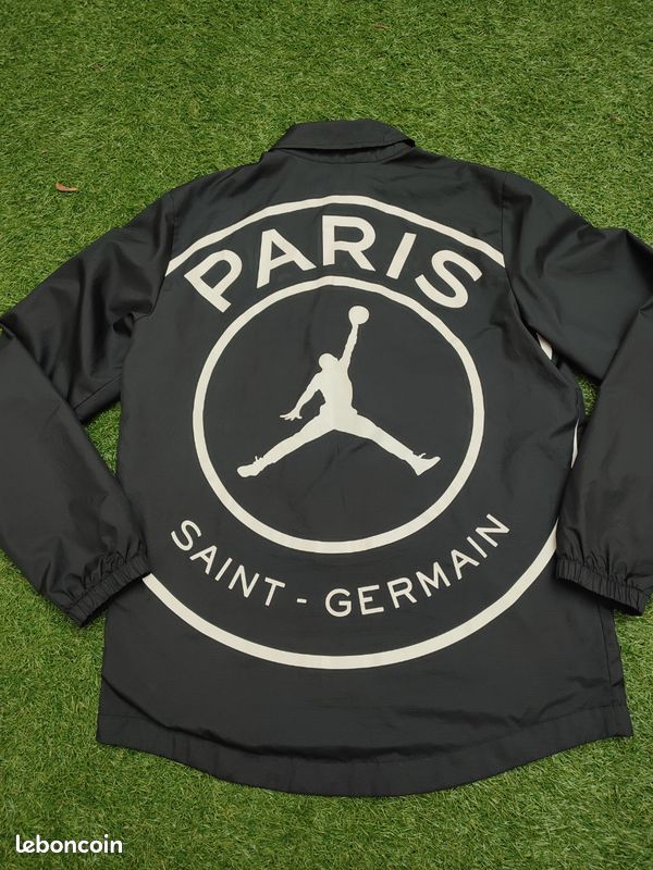Veste foot Jordan X Psg édition limitée Vêtements