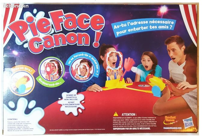 Hasbro E1972 Pie Face Cannon Family Game