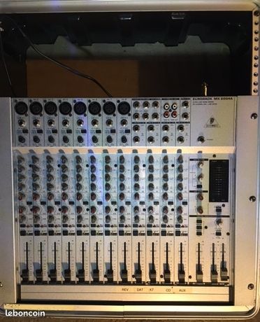 Table De Mixage Behringer MX2004 - Analogique 6 Canaux + Valise Transport - Occasion