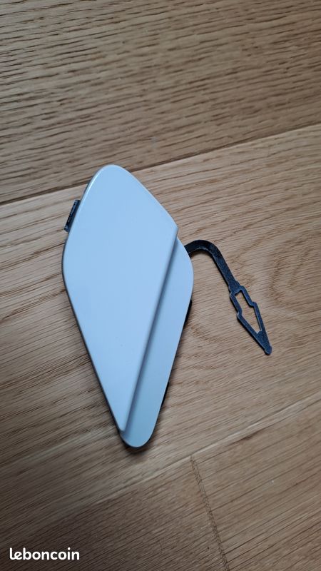 Trappe cache remorquage pare chocs avant Opel Corsa (image 1)