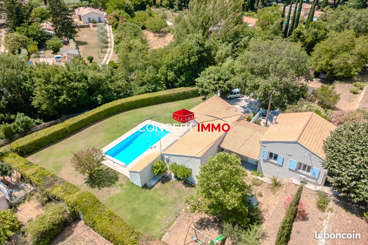 Maison 7 pièces 176 m² · à Solliès-Toucas · 176 m² · 699 000 €