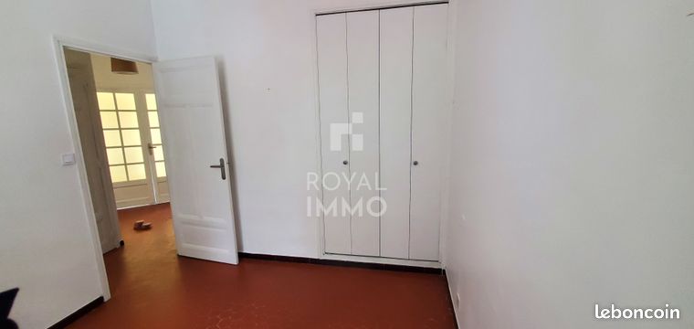 https://img.leboncoin.fr/api/v1/lbcpb1/images/68/a3/f6/68a3f6340d4cc2dac5fd7da9e47b37c1e9de2df6.jpg?rule=ad-image
