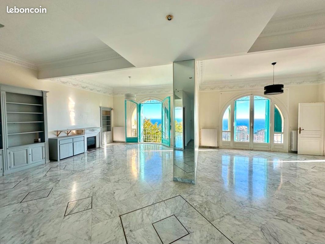 Appartement 4 pièces 130 m² · à Beausoleil · 130 m² · 1 300 000 €