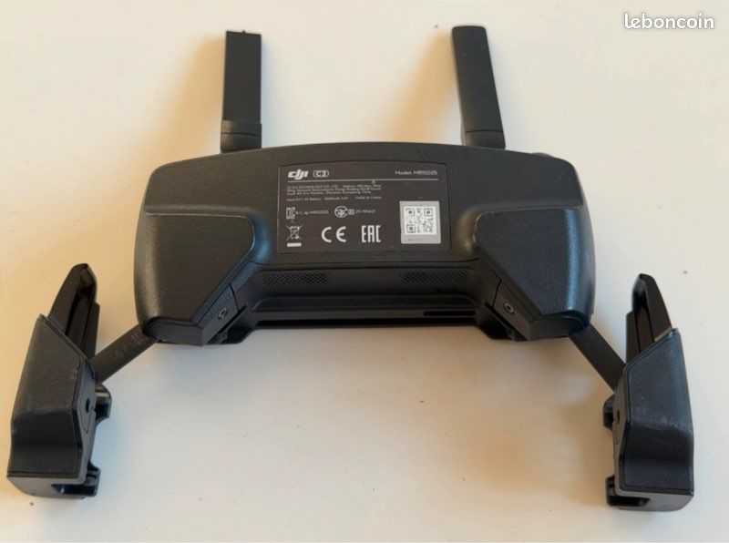 Pack Accessoires Officiels DJI Mavic Mini : Radiocommande, Hub, 2 Batteries et Sacoche (image 6)