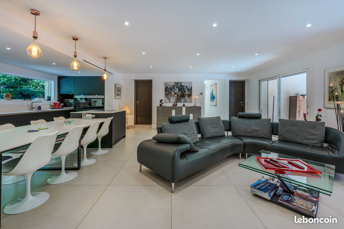 Appartement 5 pièces 150 m² · à Saint-Raphaël · 150 m² · 870 000 €