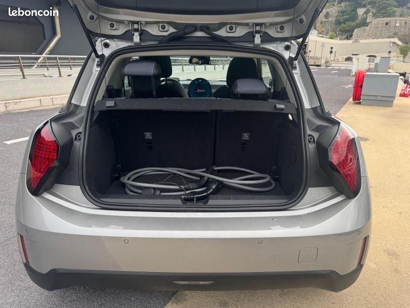 Mini Cooper 3 Portes SE 218ch Favoured (image 8)