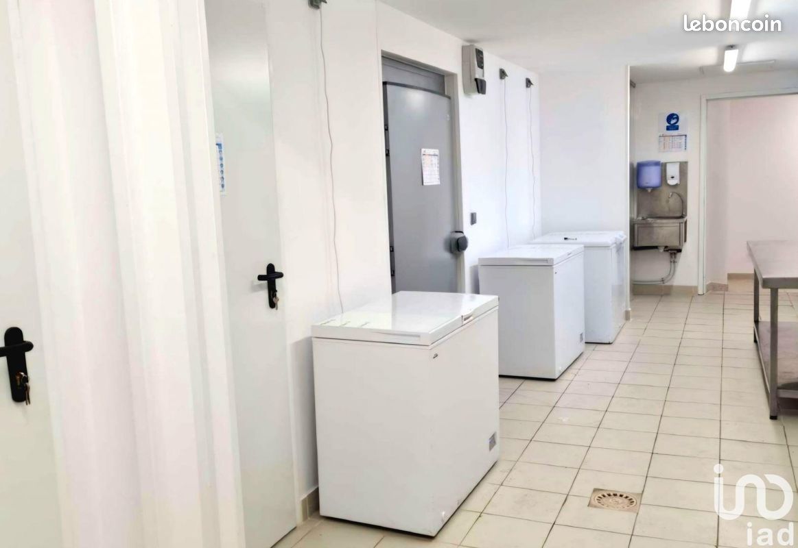 Local 300 m² MARSEILLE (image 8)