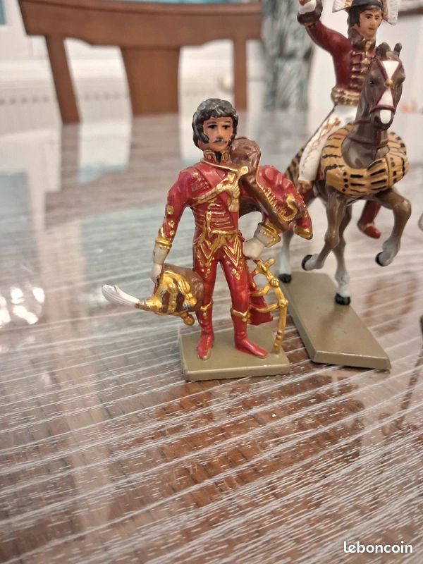 Soldats Napoléoniens Starlux - 54 Mm - Napoléon à Cheval (x2) Et Piéton (x2) - Boîte D'origine