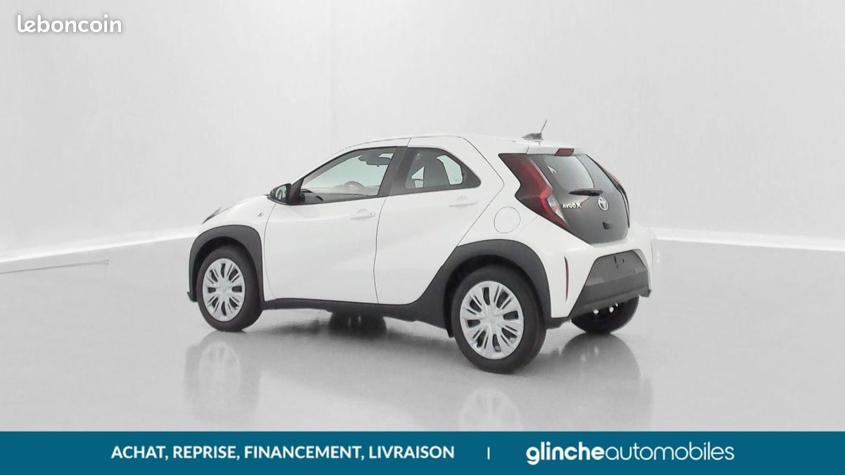 Toyota aygo x 1.0 VVT-i 72ch Dynamic (image 25)