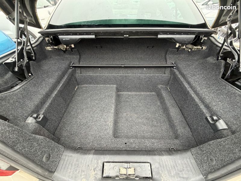 Renault MEGANE II CC 2.0 16V 136CH LUXE PRIVILEGE (image 19)