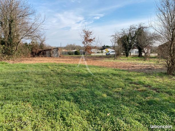 Terrain 1690 m² MOSNAC