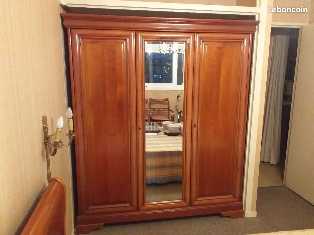 Armoire chambre merisier style Louis Philippe (image 1)