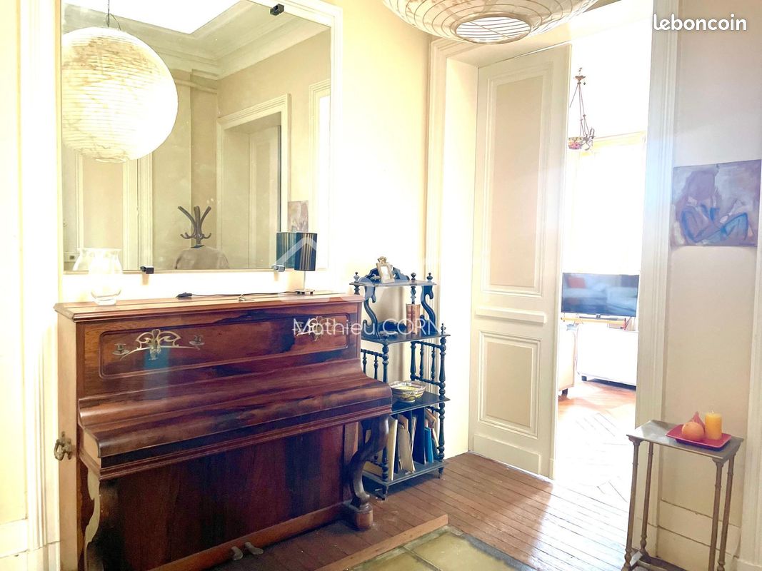 Studio 10 pièces 200 m² - Bordeaux 33000 (image principale 3)