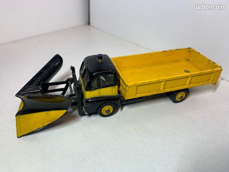 Dinky Toys GB - Camion Snow Plough - Quelques Retouches De Peinture En Boite Ref 958