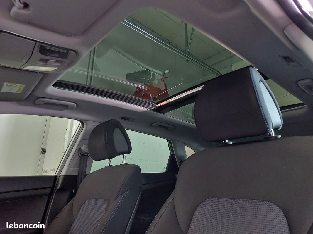 Hyundai Tucson 1.7 CRDI 141 Creative DCT-7, 1ère main 113.135km certifiés, Révision complète dont freins & pneus toutes saisons neufs, dossier complet depuis facture d'achat, 49 photos disponibles (image 5)