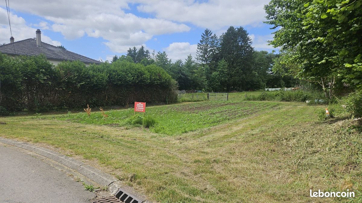 Terrain 1296 m² · à Freistroff · 1 296 m² · 58 000 €